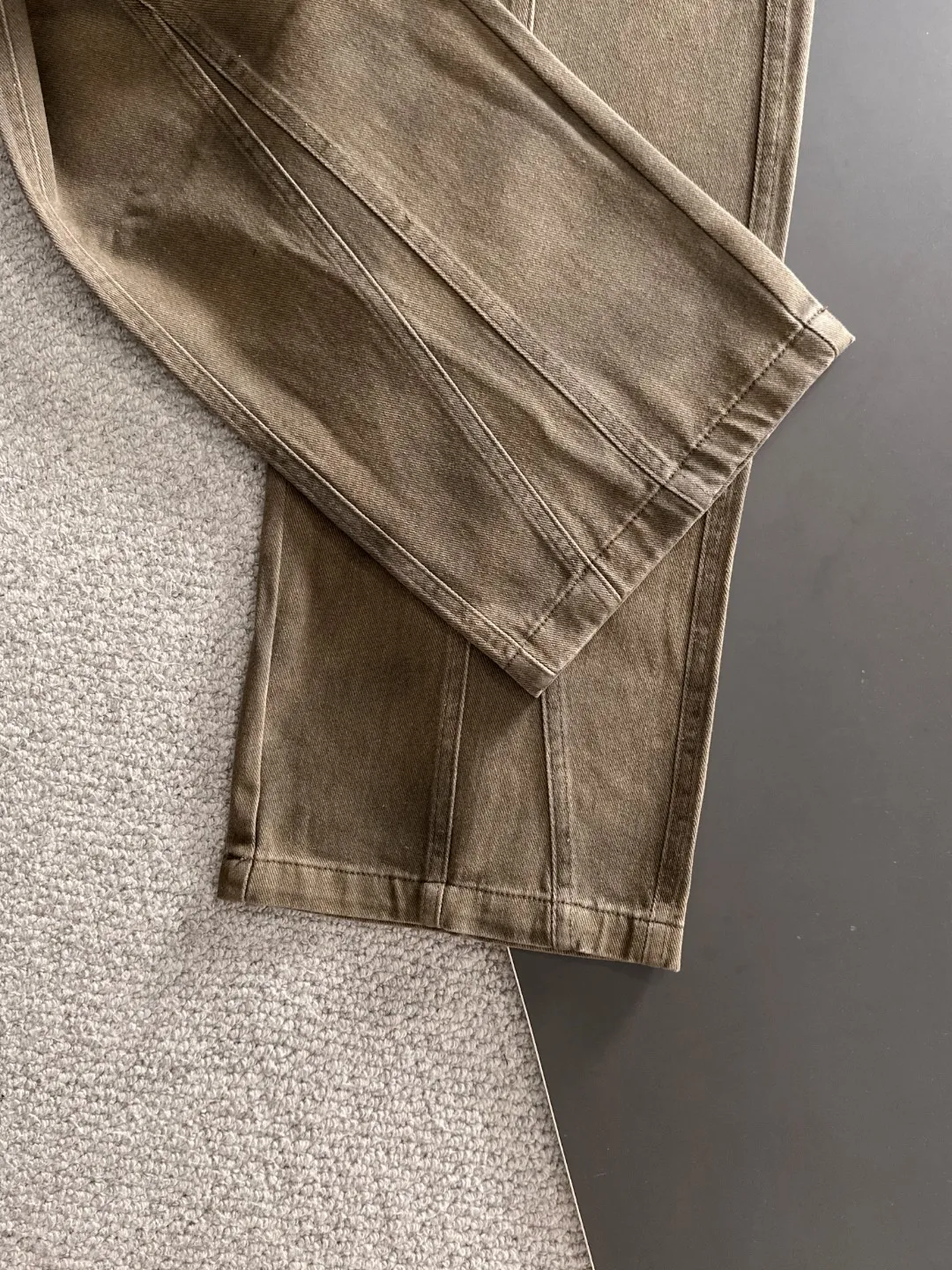 Next day shipping P360 Big Goose 2025 new autumn elastic band casual pants, thick counter-customized fabrics, high breathability and comfort, impeccable details, brand element design concept, reflecting high quality. It feels delicate and soft! It presents a casual cut and the upper body shape is great! Size: M-4XL